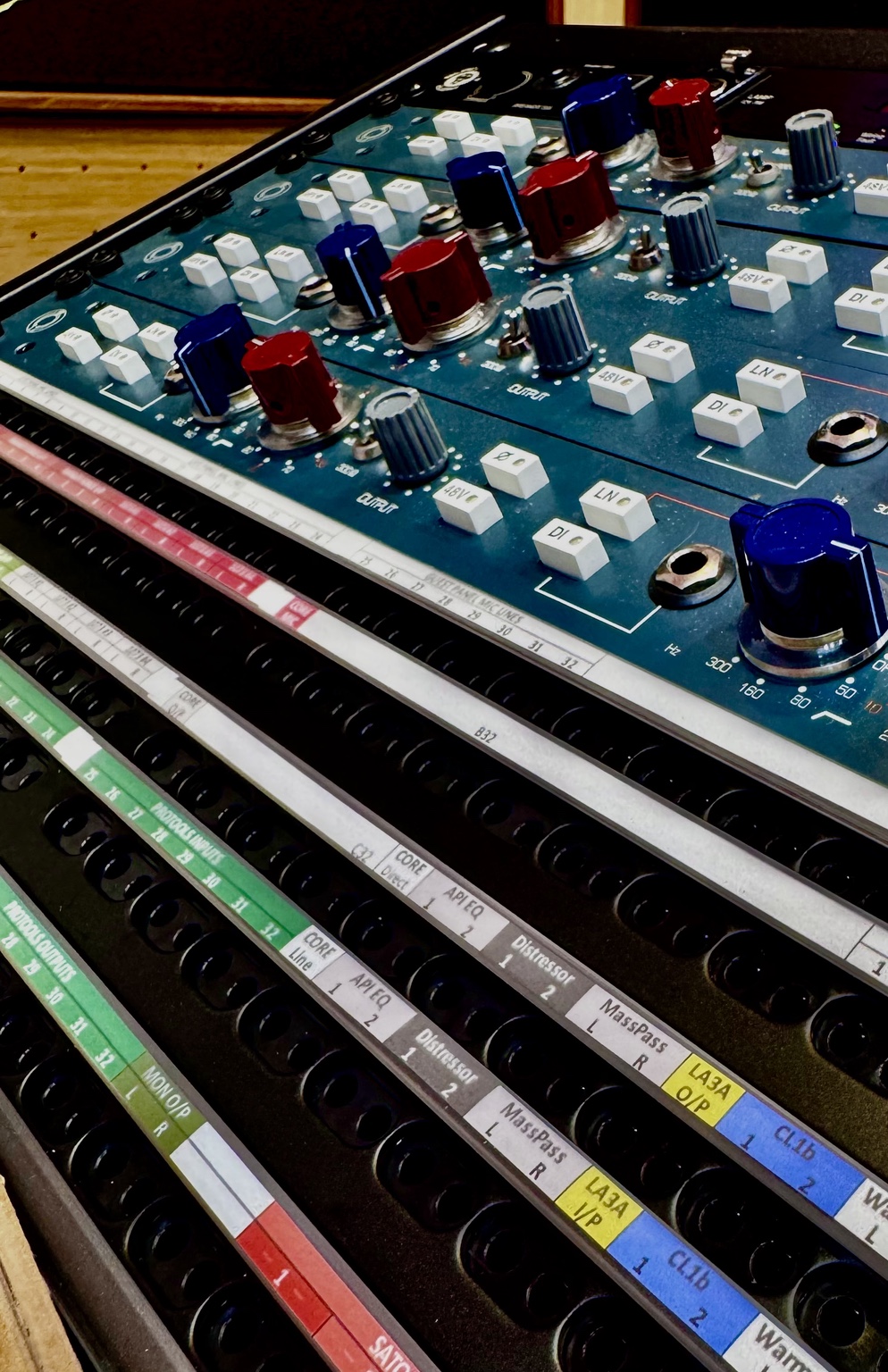 Patchbay routing detail